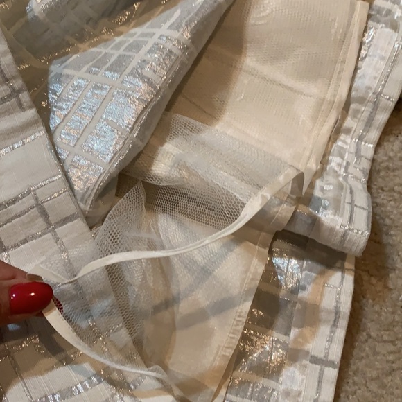 BCBG MaxAzria White/silver fit and flare feminine! - Picture 11 of 15